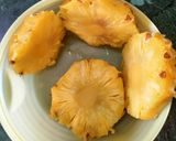 A picture of step 1 of Pineapple Shake.
