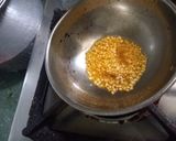 ஸ்டஃப்டு சால்ட் மற்றும் நட்ஸ் சப்பாத்தி (Stuffed salt and nuts chappathi recipe in tamil) ரெசிபி ஸ்டேப் 1 புகைப்படம்