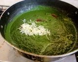 A picture of step 4 of Garlic spinach paneer.