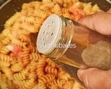 A picture of step 5 of Pasta Spiralli Aarrabiiata.