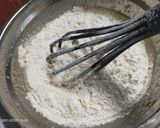 Foto langkah ke 5 dari resep Bolu Pisang 2 telur tanpa mixer.