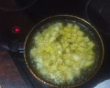 Foto del paso 1 de la receta: Zócalo de pisto con huevo frito y papas fritas al ajillo