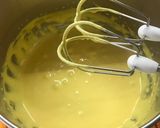 Foto del passaggio 1 della ricetta Sbriciolata con crema pasticciera e gocce di cioccolato!