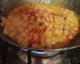 A picture of step 4 of Cholay chaat.