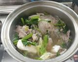 รูปขั้นตอนการทำที่ 9 ของ สุกี้หมูหมึก ใครๆก็ทำได้
