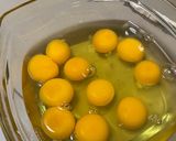 Foto langkah ke 1 dari resep Creamy Scramble Egg.