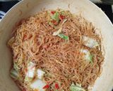 Foto langkah ke 3 dari resep Bihun Goreng Pedas.