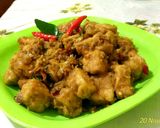 Foto langkah ke 6 dari resep Tumis Tahu Putih,Telur Saos Tiram Daun Jeruk.