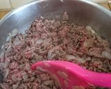 A picture of step 2 of Spaghetti Bolognaise.