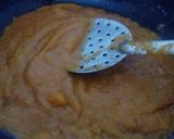 A picture of step 3 of Apple halwa.