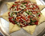 صورة لخطوة 8 من وصفة بيتزا محشيه الاطراف🍕
