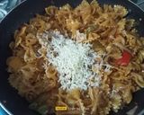A picture of step 6 of Farfalle Pasta With Red Sauce.