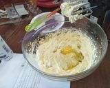 A picture of step 5 of Cookpad Vanila Sponge Cake.