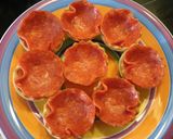 Foto del paso 2 de la receta: Tartaletas de pepperoni y rulo de cabra