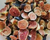 Foto del paso 1 de la receta: Mermelada de higos negros con nueces