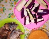 Foto langkah ke 1 dari resep Tongkol Terong Bumbu Santan (Olahan Santan Kara).