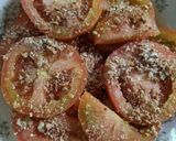 Gambar langkah 1 resipi Tomato Asam Kulit Limau.