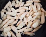 A picture of step 2 of Red sauce Pasta.