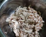 Foto langkah ke 3 dari resep Ayam suwir kemangi.