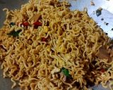 Foto langkah ke 3 dari resep Mee Goreng Mamak khas Malaysia.