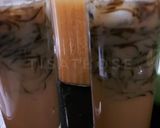 Foto langkah ke 2 dari resep Es Tea Yakult Cincau ala Those.