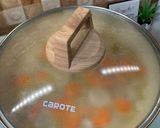 Foto langkah ke 4 dari resep Tumis Brokoli, Wortel, Bakso.