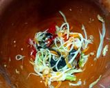รูปขั้นตอนการทำที่ 4 ของ ส้มตำปลาร้าปูเค็ม