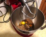 Karácsonyi csokis keksz (Chocolate crinkle cookies) recept fázis 3 fotója