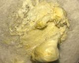 A picture of step 2 of Scrambled egg bread pie.