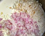 A picture of step 5 of Bread sauce with onion.