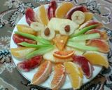 عکس مرحله 1 از دستور تزیین میوه برای کودک