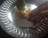 A picture of step 2 of Dry fruit biscuit choco pie.
