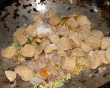 A picture of step 6 of Soya chunk fried rice.