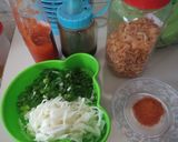 Foto langkah ke 5 dari resep Kuah Bakso Simpel.