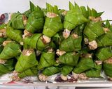 A picture of step 1 of Pandanus Chicken.