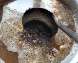 Foto langkah ke 4 dari resep Rawon Daging Sapi.