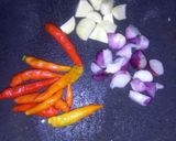 Foto langkah ke 2 dari resep Sambal telor kentang.