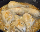 Foto del paso 3 de la receta: Muslitos de pollo con champiñones y vermú