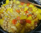 Foto del paso 3 de la receta: Garbanzos con tomate