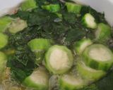 Foto langkah ke 4 dari resep Sayur Bening Daun Katuk.