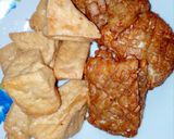 Foto langkah ke 2 dari resep Tahu Tempe Goreng Bumbu Bawang.