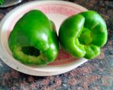 A picture of step 1 of Stuffed Capsicum Slices.