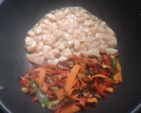 Foto del paso 4 de la receta: Noodles de arroz con pollo y verduras