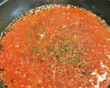 Foto del paso 2 de la receta: Revuelto de huevos con sofrito de tomate
