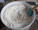 Foto del paso 1 de la receta: Pancitos con pasas de uva