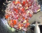 A picture of step 2 of Prawn gravy.