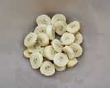 Foto del paso 2 de la receta: 🍌🍪Galletitas de banana, algarroba y harina de coco 🍪🍌sin azúcar, sin edulcorante, #SinTacc