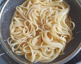 Foto langkah ke 3 dari resep Fettucine Carbonara Gapake Ribet dan Tanpa Cream.