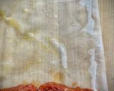 Foto del paso 7 de la receta: Aperitivos con filo: Rollitos de queso y sardinitas, Cestas Caprese & Cigarritos de sobrasada y miel