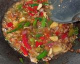 Foto langkah ke 4 dari resep Ayam Goreng Cili Padi.